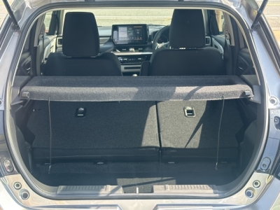 新型スイフト(スズキ)中古車 内外装写真他１