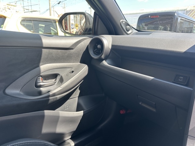 GRヤリス(トヨタ)中古車 14
