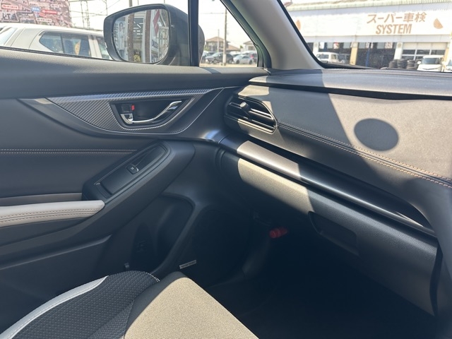 レヴォーグ(スバル)中古車 17