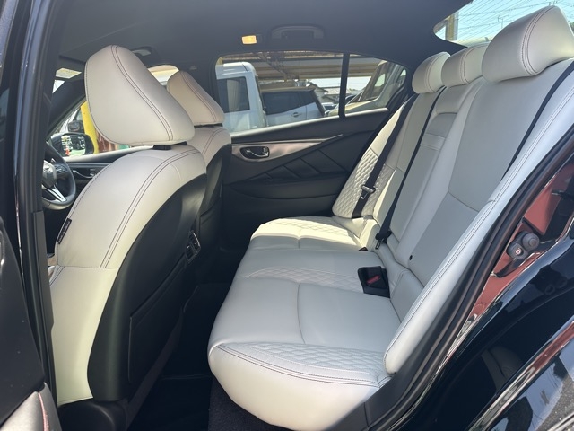 スカイライン(ニッサン)中古車 4
