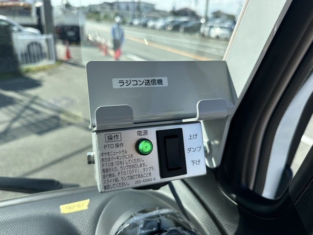 キャンター(三菱)レンタ登録済未使用車 15