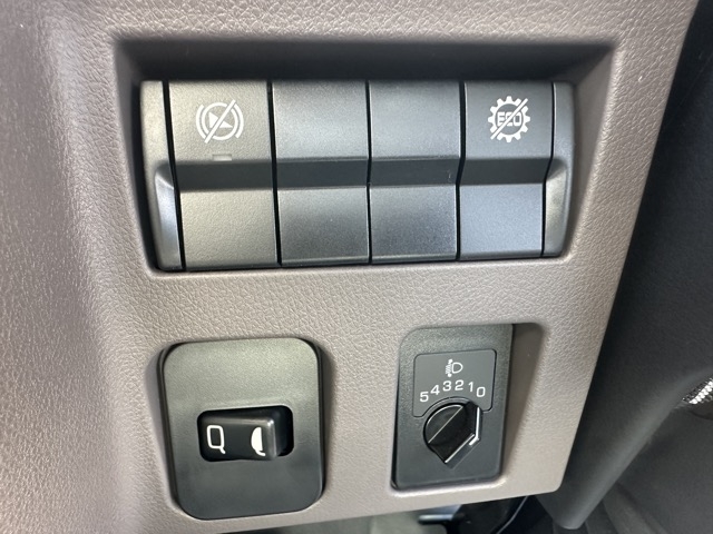 キャンター(三菱)レンタ登録済未使用車 18