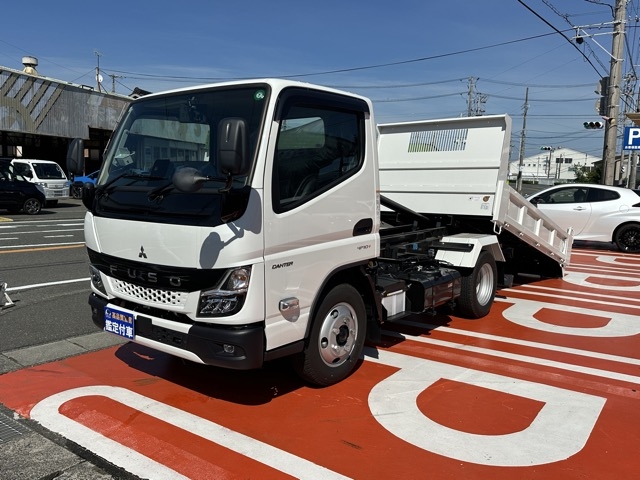 キャンター(三菱)レンタ登録済未使用車 1