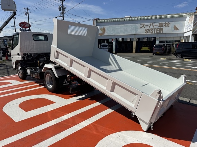 キャンター(三菱)レンタ登録済未使用車 2
