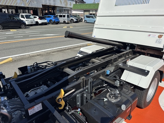 キャンター(三菱)レンタ登録済未使用車 4