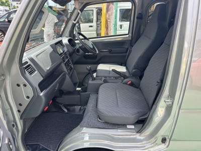 キャリートラック(スズキ)中古車 前席内装