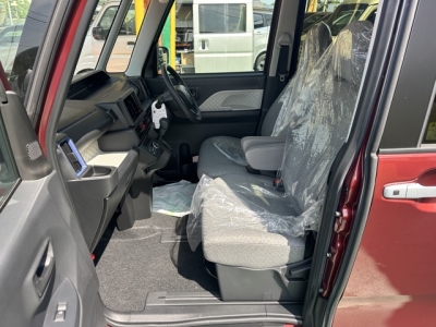 タント(ダイハツ)中古車 前席内装