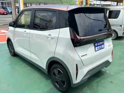 サクラ(ニッサン)中古車 後方