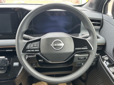 サクラ(ニッサン)中古車 内外装写真