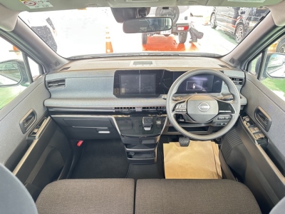 サクラ(ニッサン)中古車 内外装写真