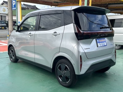 サクラ(ニッサン)中古車 後方