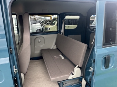 NV１００クリッパー(ニッサン)中古車 後席内装