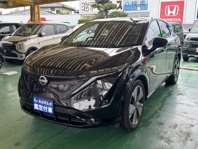 アリア(ニッサン)中古車 前方
