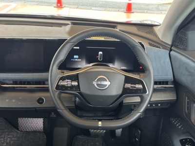 アリア(ニッサン)中古車 内外装写真他