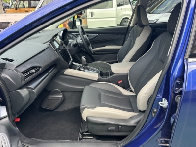 レヴォーグ レイバック(スバル)中古車 前席内装