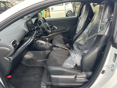 GRヤリス(トヨタ)中古車 前席内装