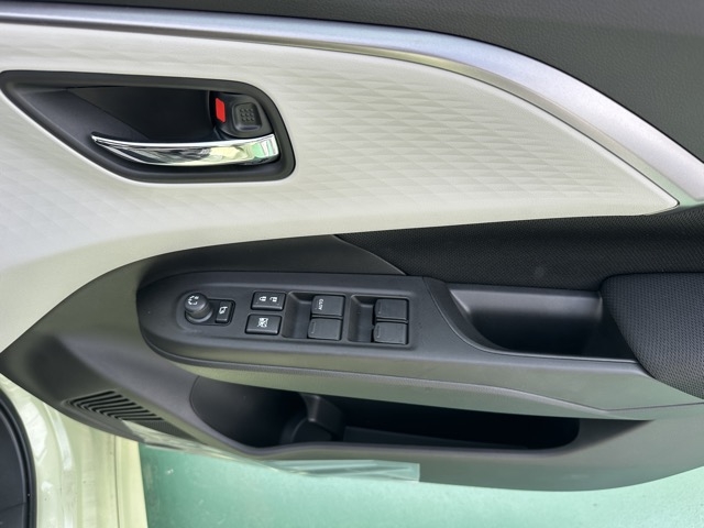 スイフト(スズキ)登録済未使用車 11
