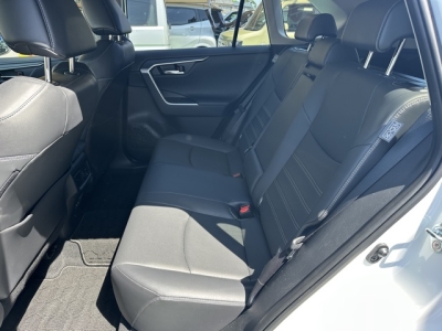 ＲＡＶ４(トヨタ)中古車 後席内装