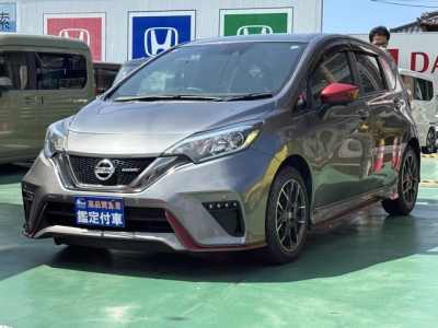 ノート(ニッサン)中古車 前方