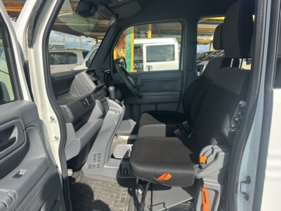 N-VAN(ホンダ)中古車 前席内装