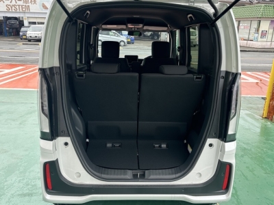 新型N-BOX(ホンダ)届出済未使用車 内外装写真他１