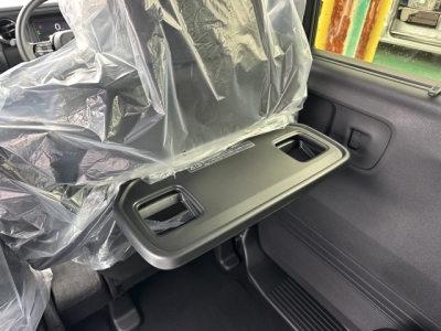 新型N-BOX(ホンダ)届出済未使用車 内外装写真他１