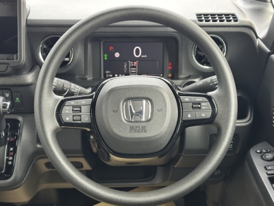 新型N-BOX(ホンダ)届出済未使用車 内外装写真