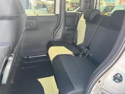 新型N-BOX(ホンダ)届出済未使用車 後席内装
