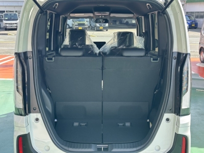 新型N-BOX(ホンダ)届出済未使用車 内外装写真他１