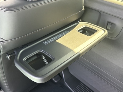 新型N-BOX(ホンダ)届出済未使用車 内外装写真他
