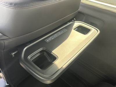 新型N-BOX(ホンダ)届出済未使用車 内外装写真他１
