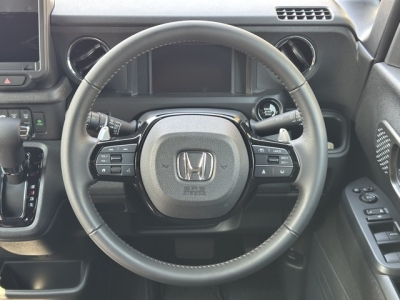 新型N-BOX(ホンダ)ディーラ-試乗車 内外装写真