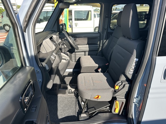 N-VAN(ホンダ)届出済未使用車 3