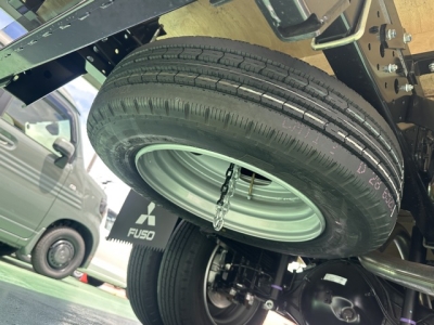 キャンター(三菱)登録済未使用車 内外装写真他１