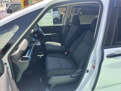 フリード(ホンダ)中古車 前席内装