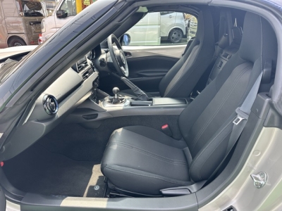 ロードスター(マツダ)中古車 前席内装