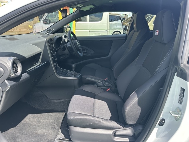 GRヤリス(トヨタ)中古車 3