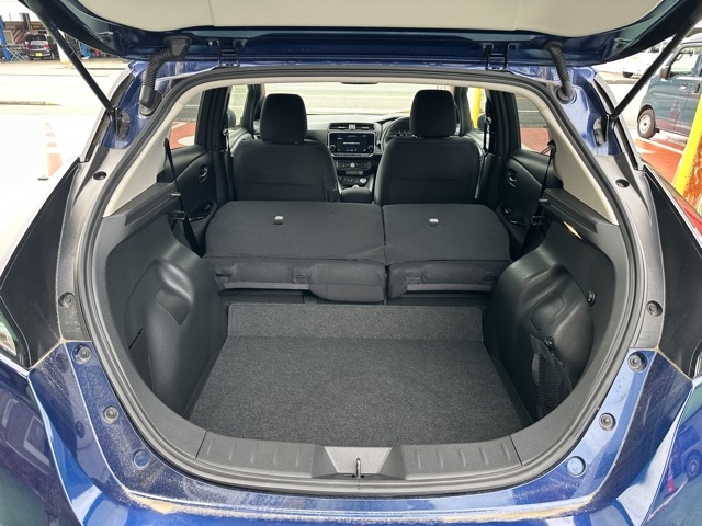 リーフ(ニッサン)中古車 9