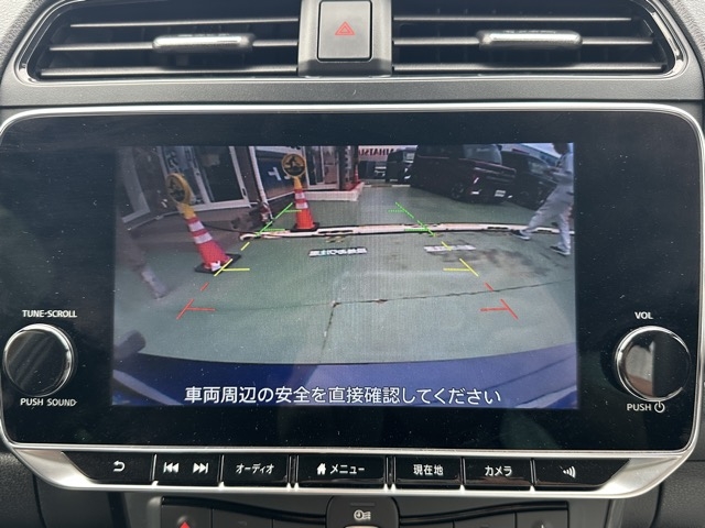 リーフ(ニッサン)中古車 21