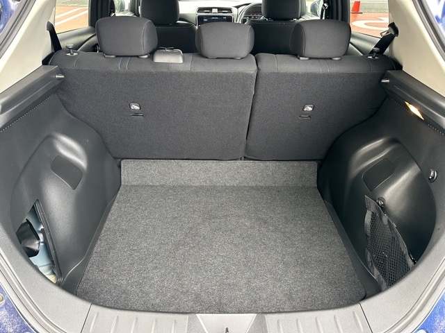 リーフ(ニッサン)中古車 8