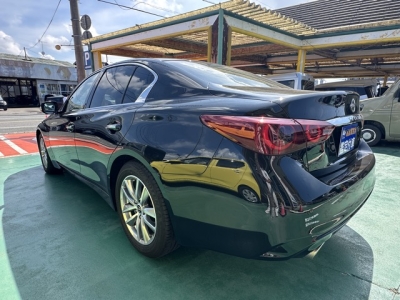 スカイライン(ニッサン)中古車 後方