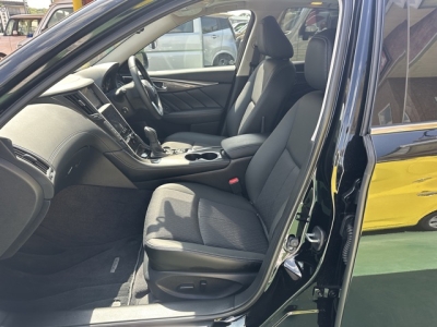 スカイライン(ニッサン)中古車 前席内装