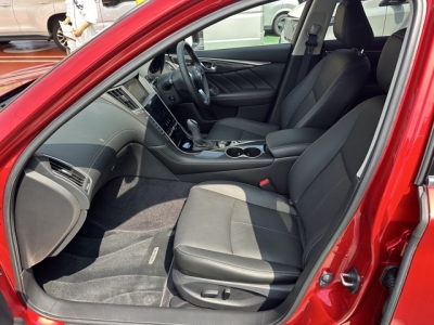 スカイライン(ニッサン)中古車 前席内装