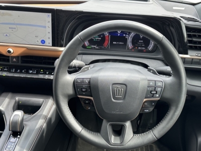 クラウンクロスオーバー(トヨタ)中古車 内外装写真