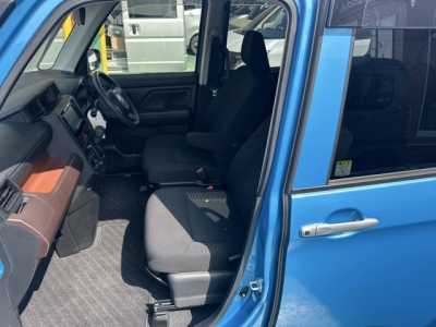タンク(トヨタ)中古車 前席内装