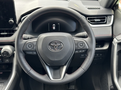 ＲＡＶ４ PHV(トヨタ)中古車 内外装写真