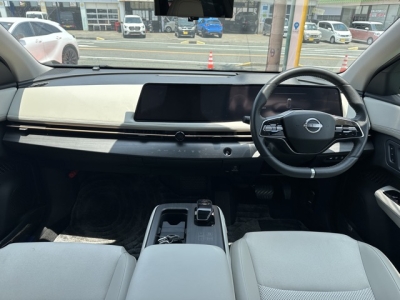アリア(ニッサン)中古車 内外装写真