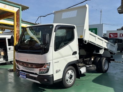 キャンター(三菱)登録済未使用車 前方