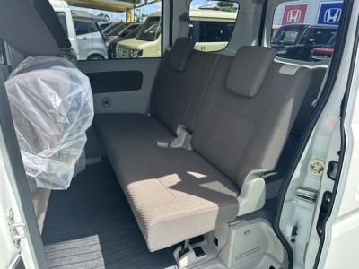 エブリイバンのOEM(スズキ)中古車 後席内装