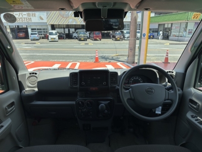 NV１００クリッパー(ニッサン)中古車 後席から見た前席
